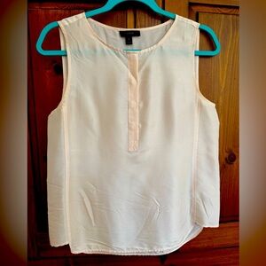 J.Crew Ladies Size 4 gold/peach silk sleeveless top. <Slight mark at collar> VGC